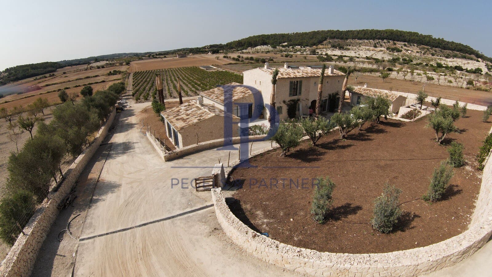 6 slaapkamer Finca/Landhuis te koop in Montuiri met zwembad - € 5.900.000 (Ref: 9664348)