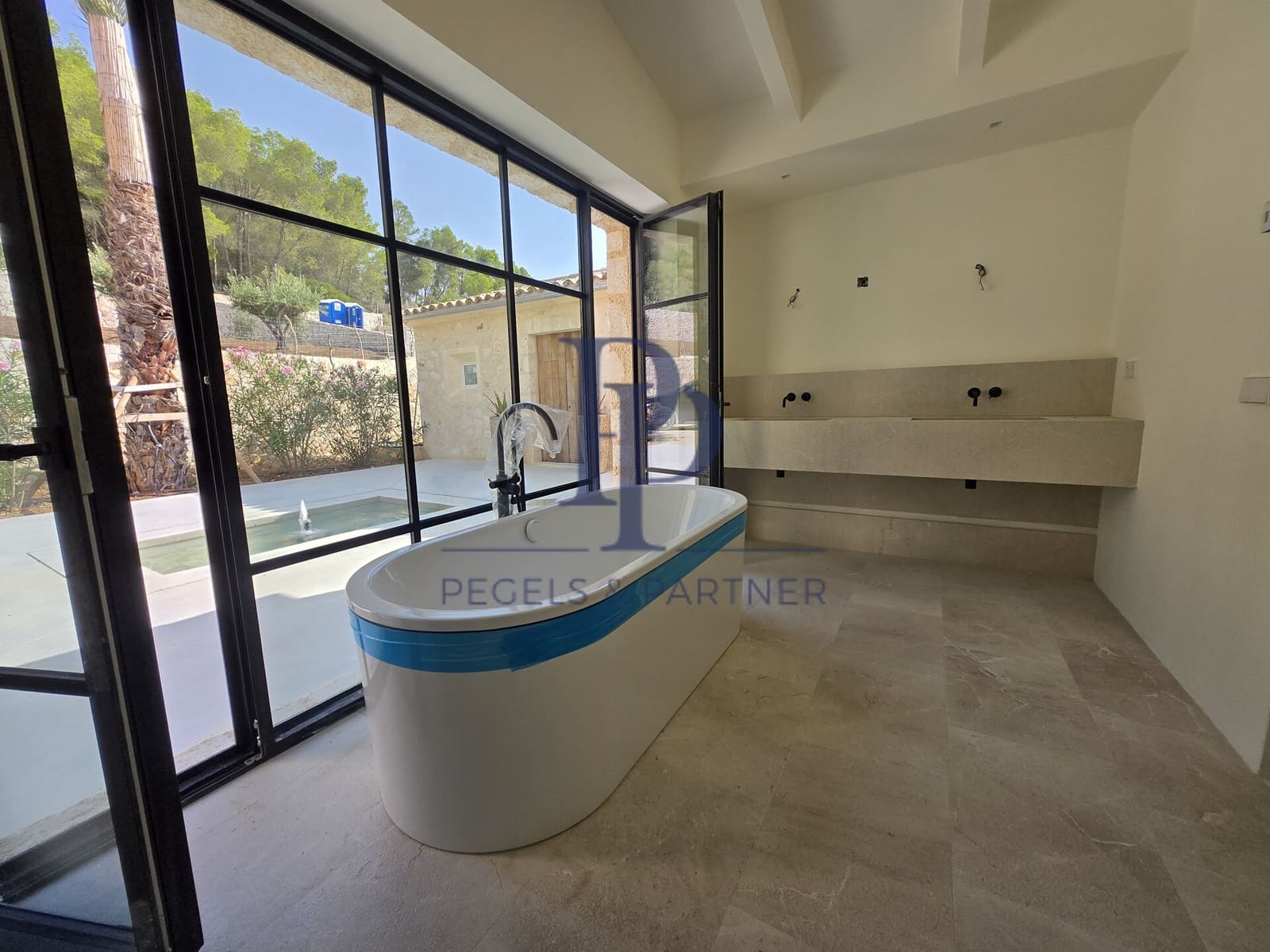 6 slaapkamer Finca/Landhuis te koop in Montuiri met zwembad - € 5.900.000 (Ref: 9664348)