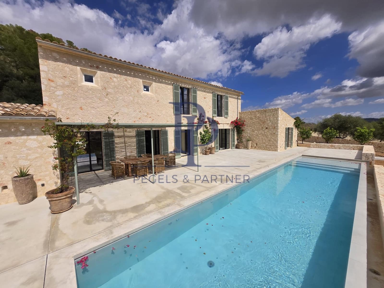 6 slaapkamer Finca/Landhuis te koop in Montuiri met zwembad - € 5.900.000 (Ref: 9664348)