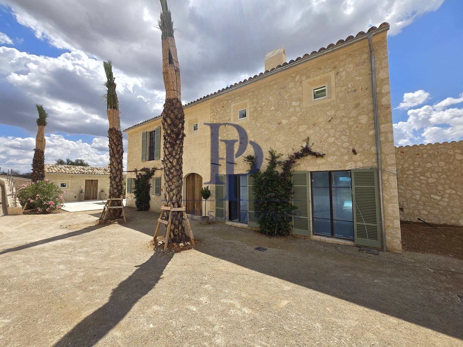 6 slaapkamer Finca/Landhuis te koop in Montuiri met zwembad - € 5.900.000 (Ref: 9664348)