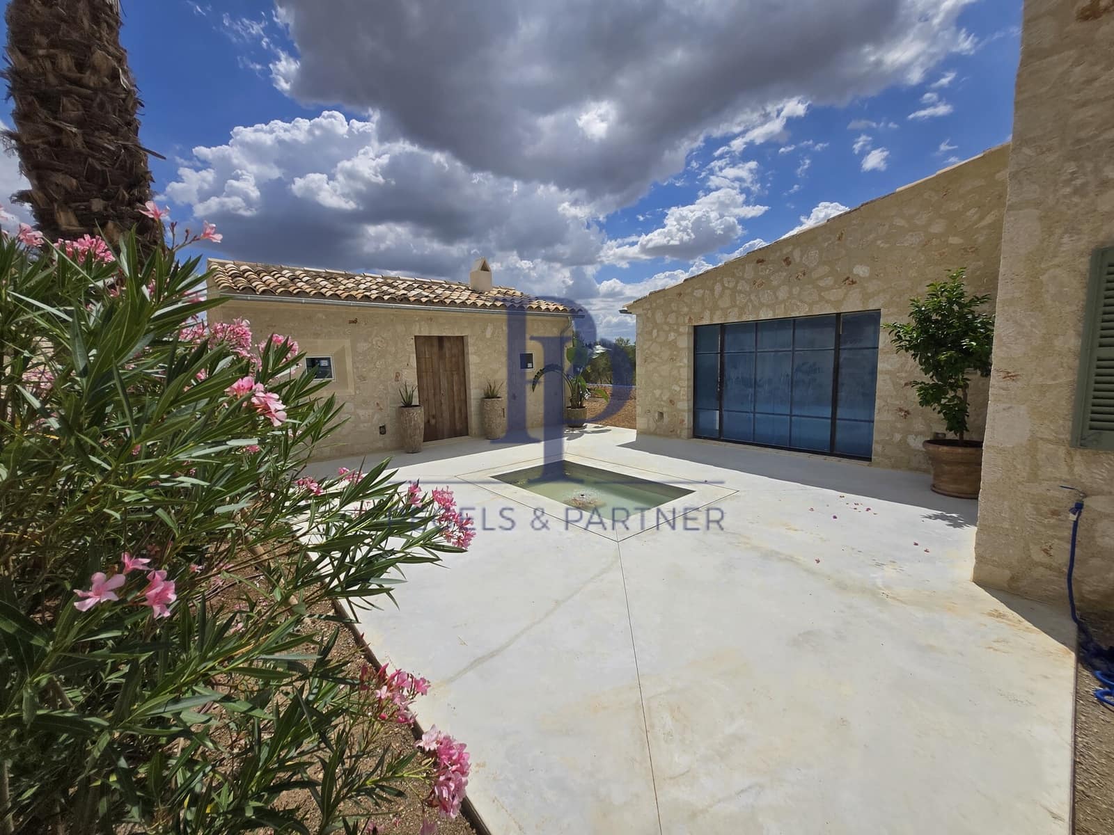 6 slaapkamer Finca/Landhuis te koop in Montuiri met zwembad - € 5.900.000 (Ref: 9664348)