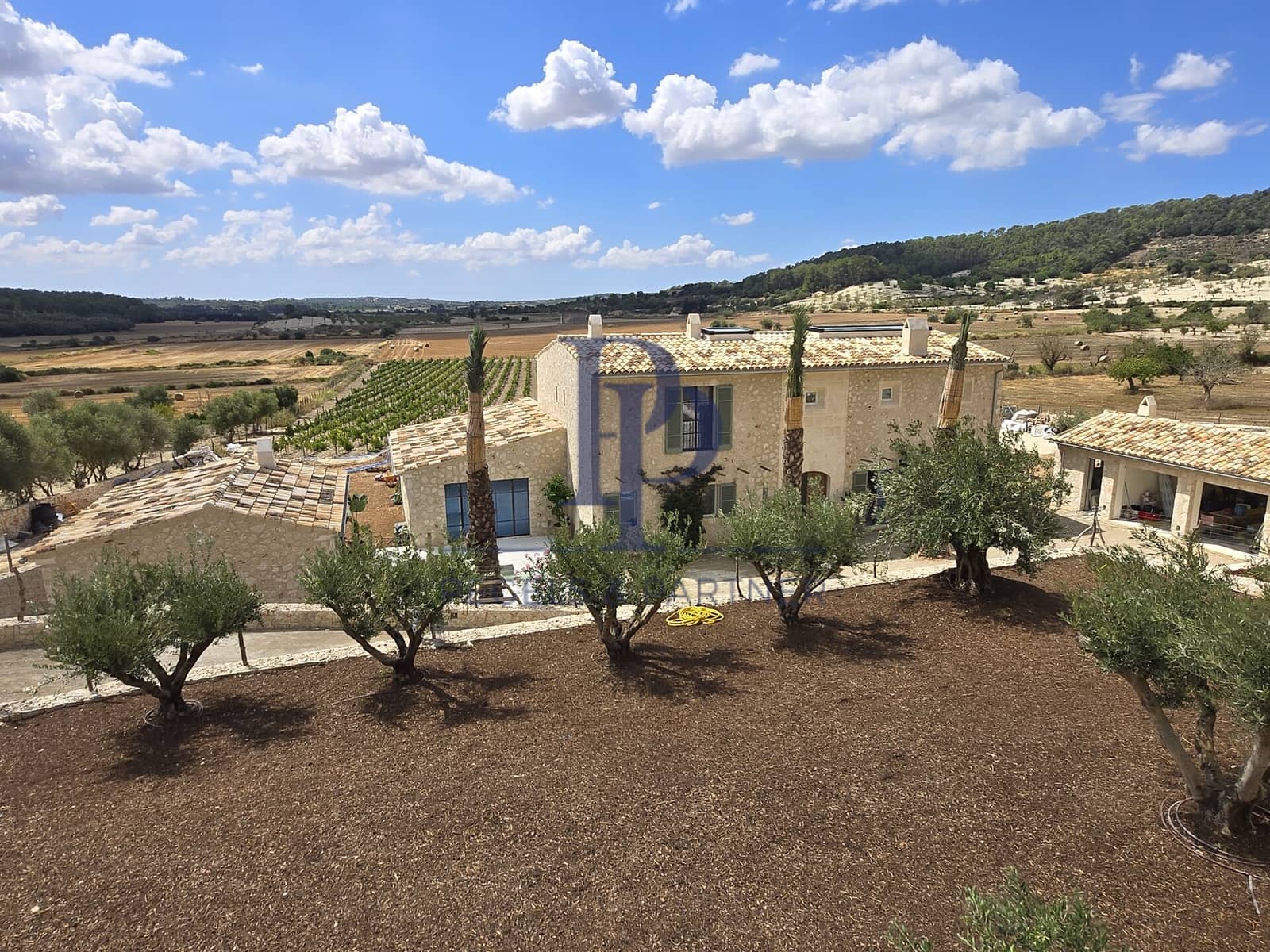 6 slaapkamer Finca/Landhuis te koop in Montuiri met zwembad - € 5.900.000 (Ref: 9664348)