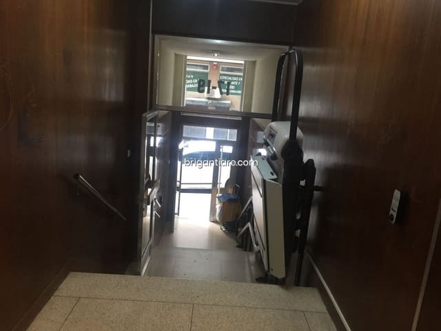 1 soveværelse Kontor til leje i A Coruña by - € 2.000 (Ref: 6704417)