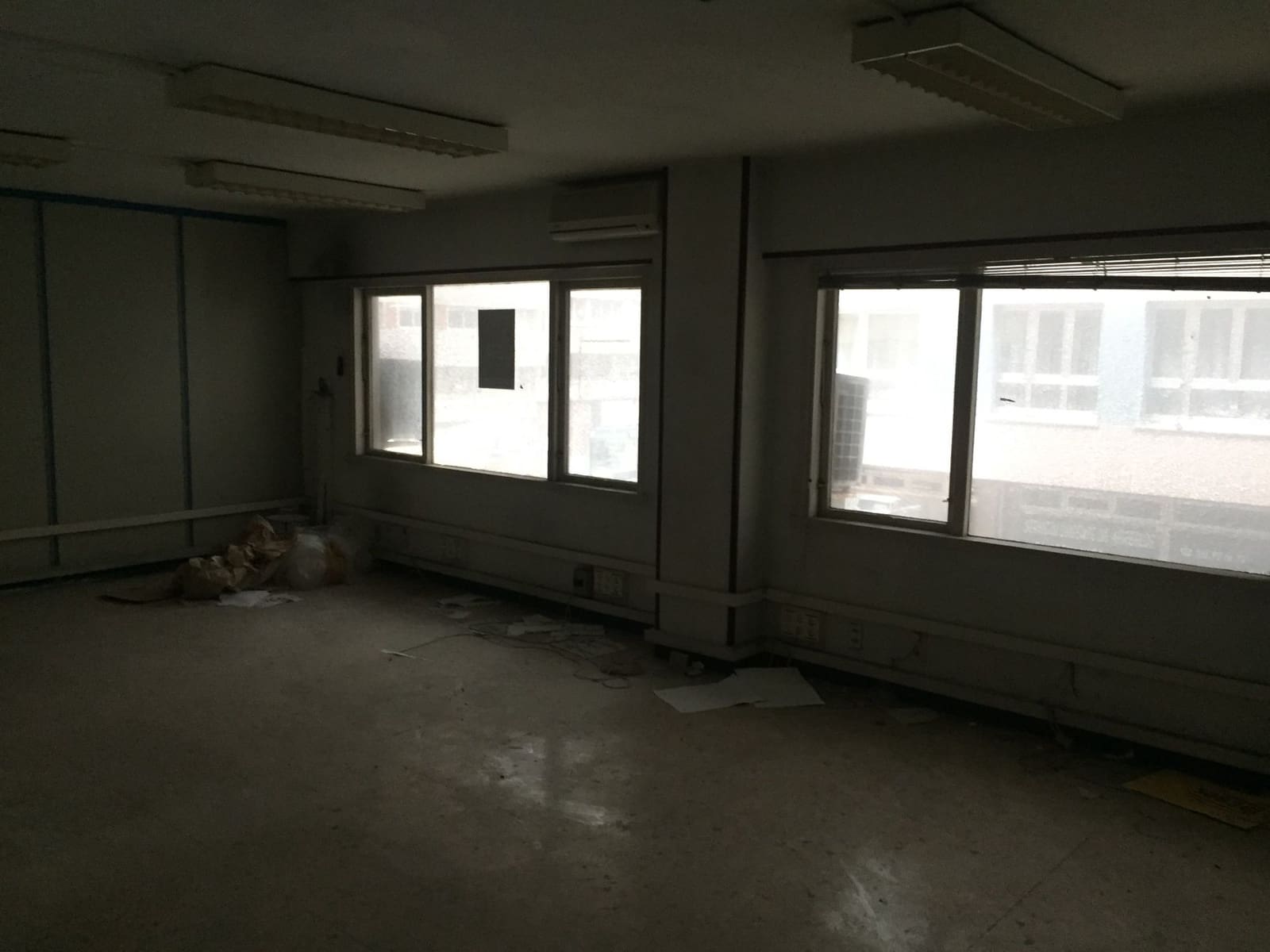 1 soveværelse Kontor til leje i A Coruna by - € 2.000 (Ref: 6704417)