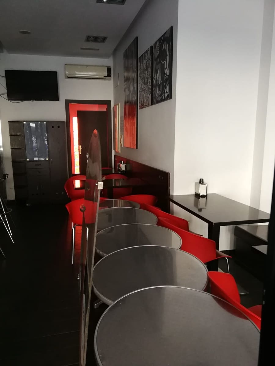 Erhverv til salg i A Coruna by - € 215.000 (Ref: 6977558)