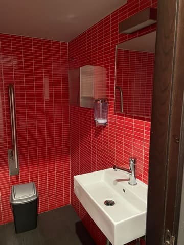 Commerciale in vendita in A Coruña città - 215.000 € (Rif: 6977558)