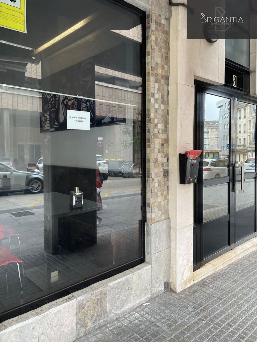 Erhverv til salg i A Coruna by - € 215.000 (Ref: 6977558)
