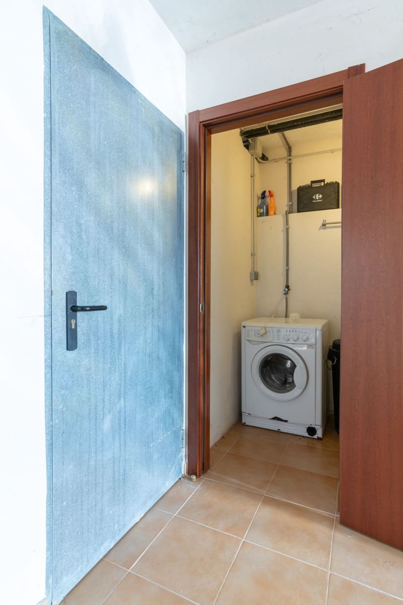 5 makuuhuone Huvila myytävänä paikassa Carral mukana 
autotalli - 350 000 € (Ref: 8696150)