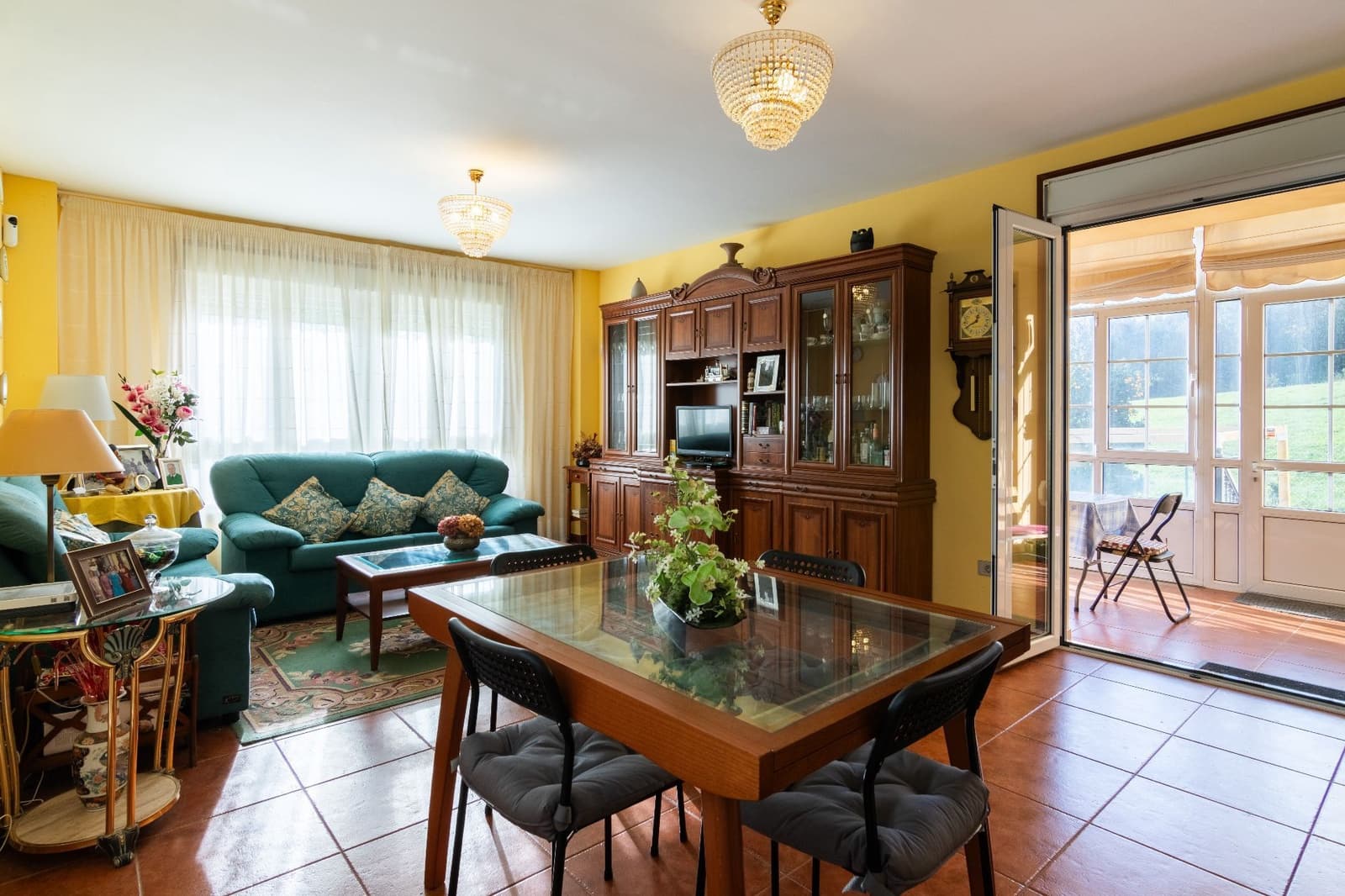 5 makuuhuone Huvila myytävänä paikassa Carral mukana 
autotalli - 350 000 € (Ref: 8696150)