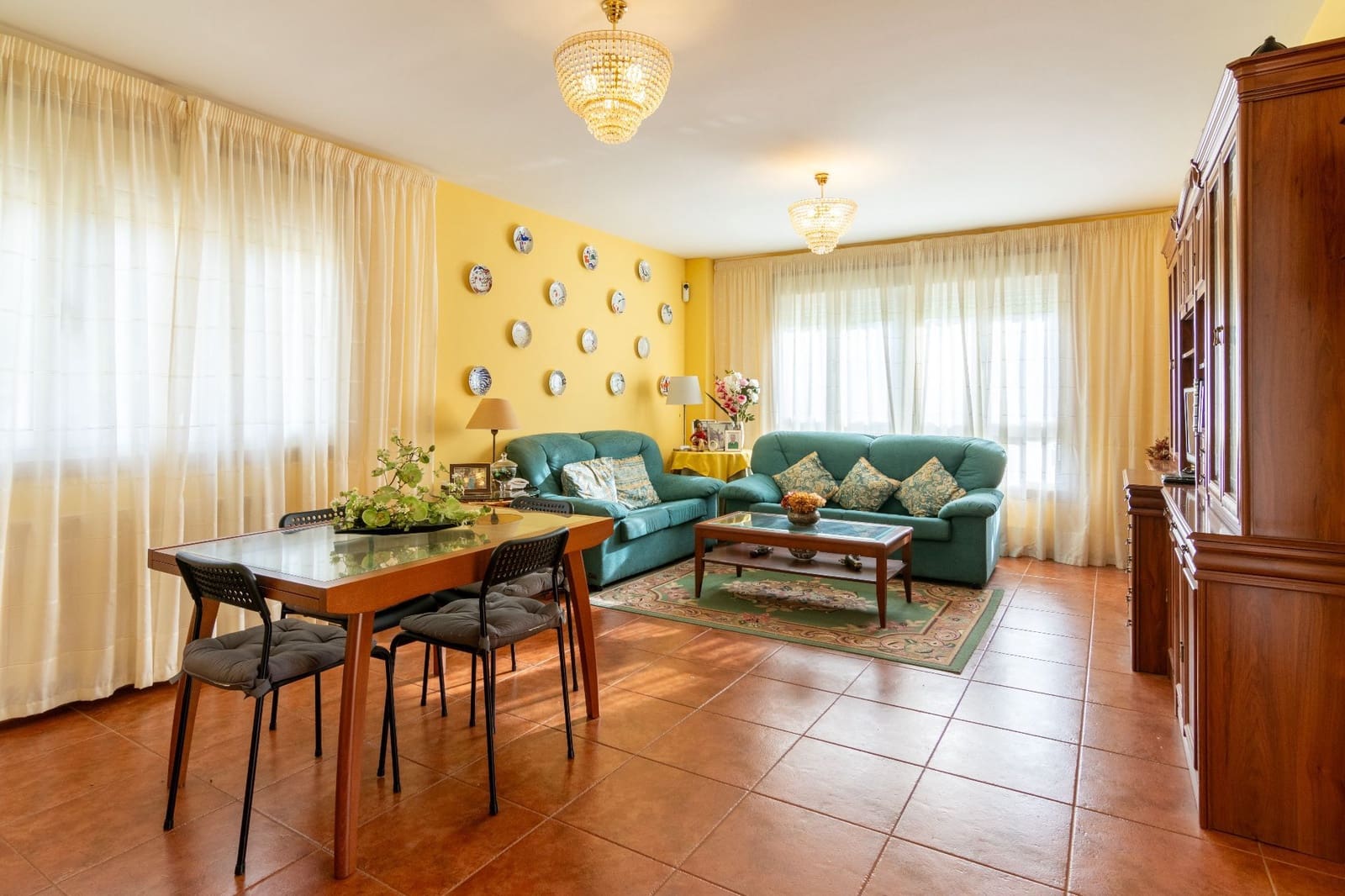 5 makuuhuone Huvila myytävänä paikassa Carral mukana 
autotalli - 350 000 € (Ref: 8696150)