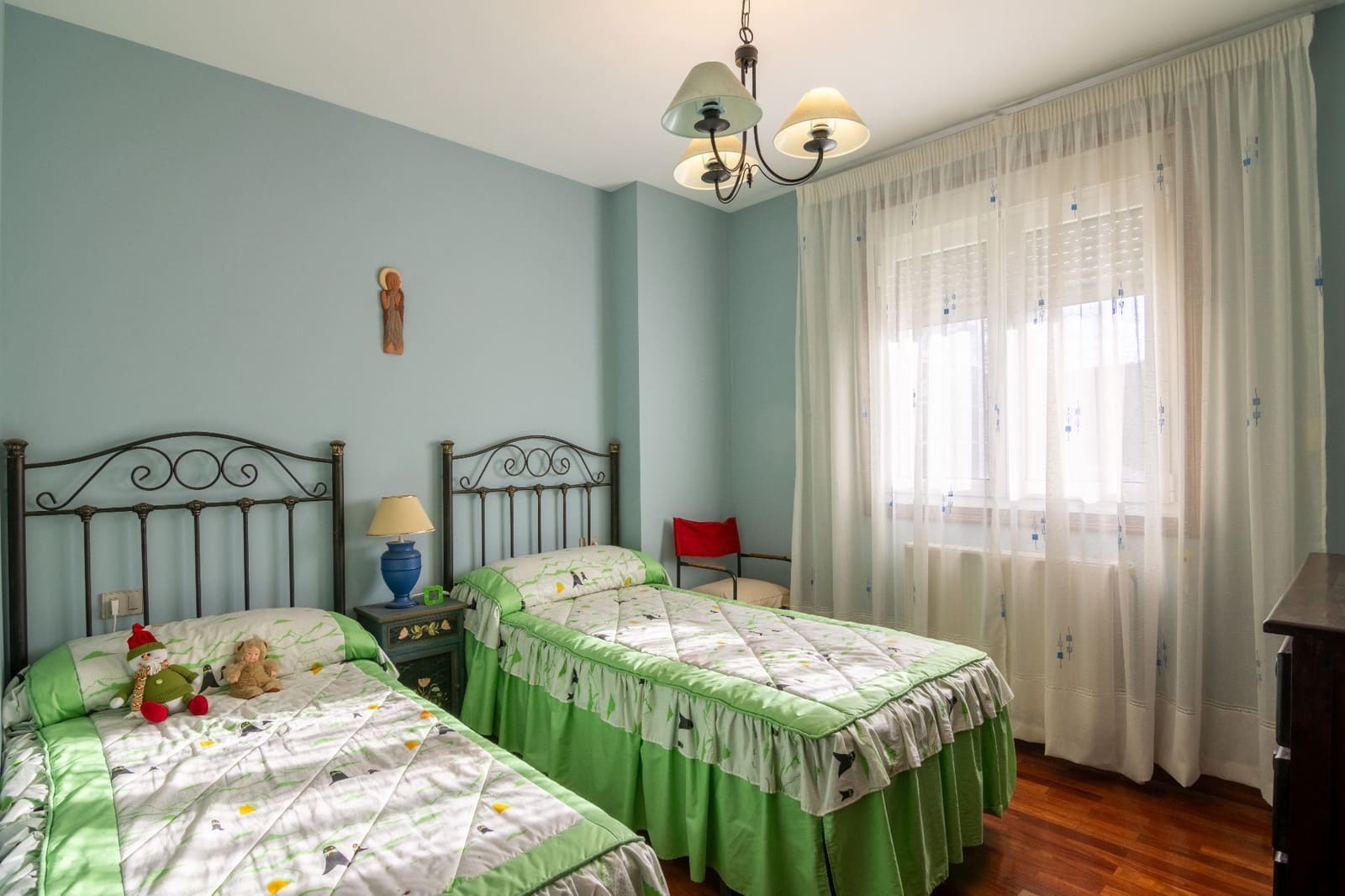 5 makuuhuone Huvila myytävänä paikassa Carral mukana 
autotalli - 350 000 € (Ref: 8696150)