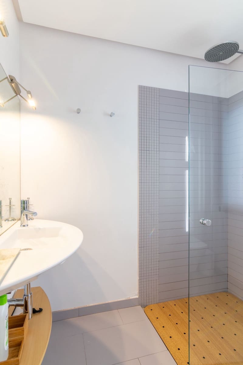 5 soveværelse Villa til salg i Mino med swimmingpool garage - € 580.000 (Ref: 8815433)