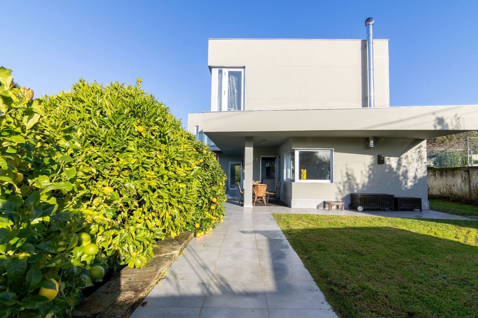 5 soveværelse Villa til salg i Mino med swimmingpool garage - € 580.000 (Ref: 8815433)