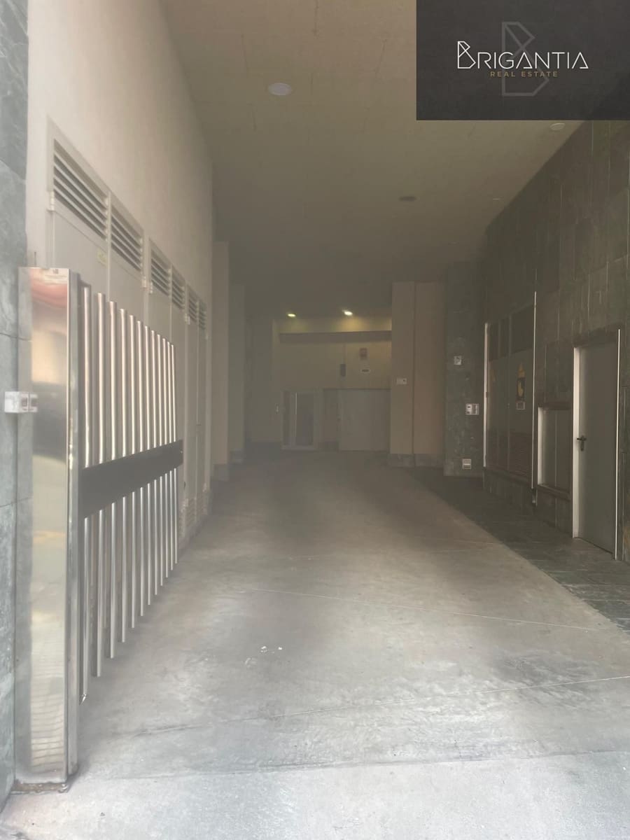 Garage til salg i A Coruna by - € 40.000 (Ref: 8838289)