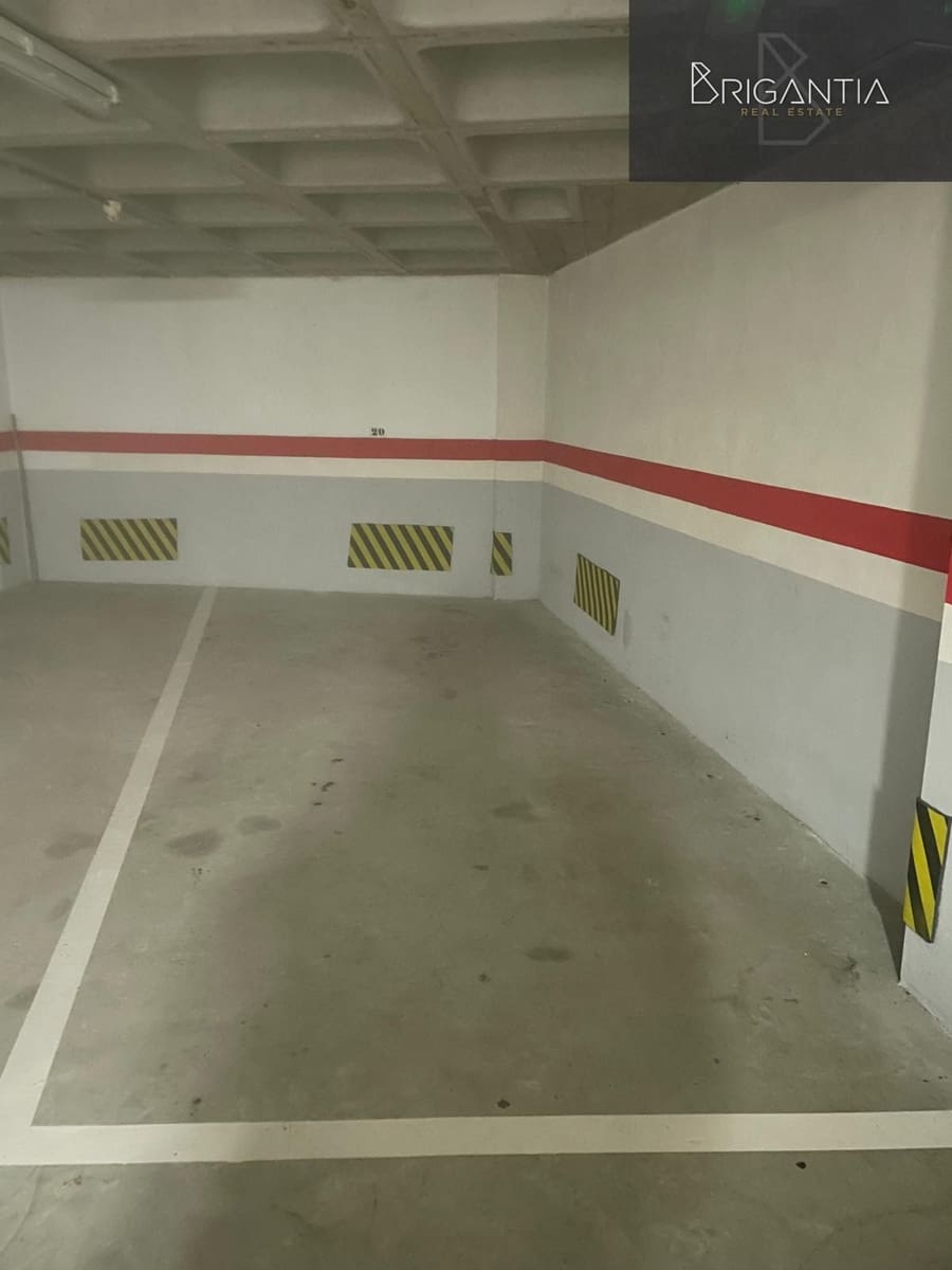 Garage til salg i A Coruna by - € 48.000 (Ref: 8838290)