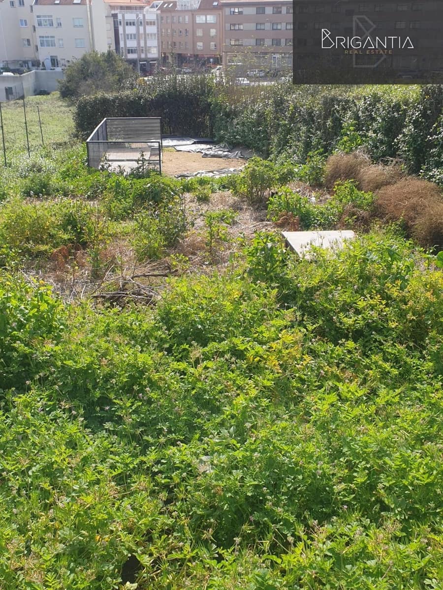 Grunde uden byggetilladelser til salg i Arteixo - € 60.000 (Ref: 8854658)