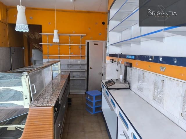 Erhverv til leje i A Coruña by - € 400 (Ref: 8928382)