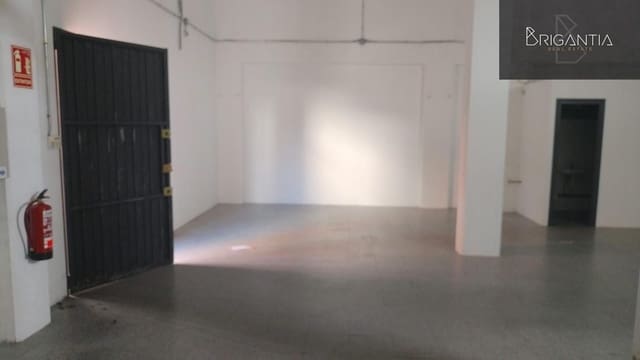 Commerciale da affittare in A Coruña città - 590 € (Rif: 8961144)