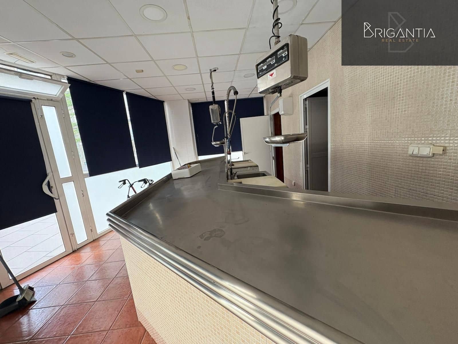 Erhverv til leje i A Coruna by - € 550 (Ref: 8969957)