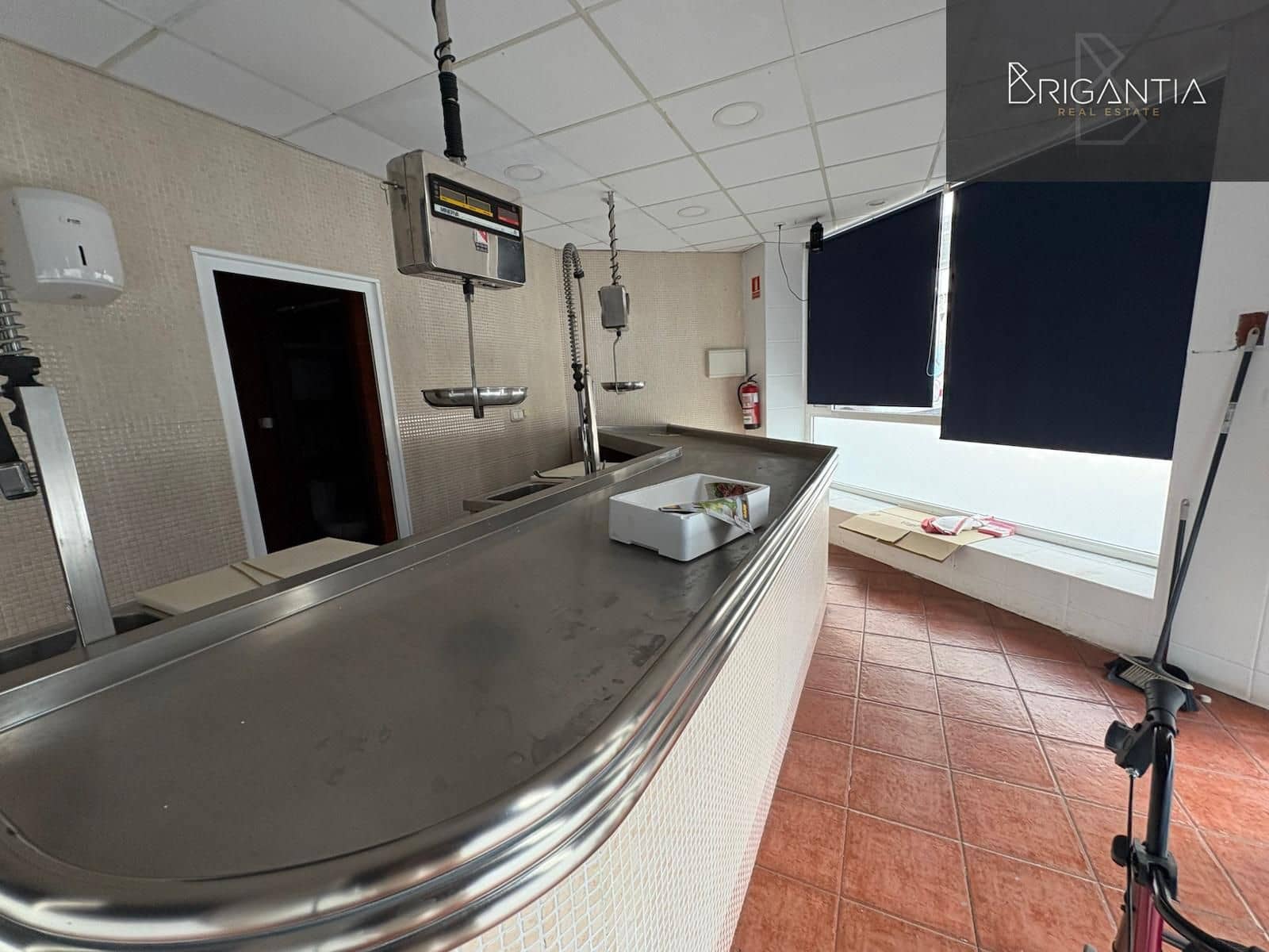 Erhverv til leje i A Coruna by - € 550 (Ref: 8969957)