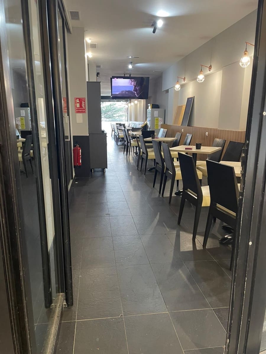 Local Commercial à louer à La Corogne ville - 1 500 € (Ref: 8969958)