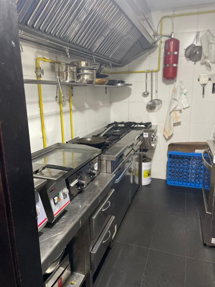 Local Commercial à louer à La Corogne ville - 1 500 € (Ref: 8969958)