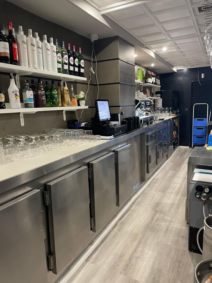 Local Commercial à louer à La Corogne ville - 1 500 € (Ref: 8969958)