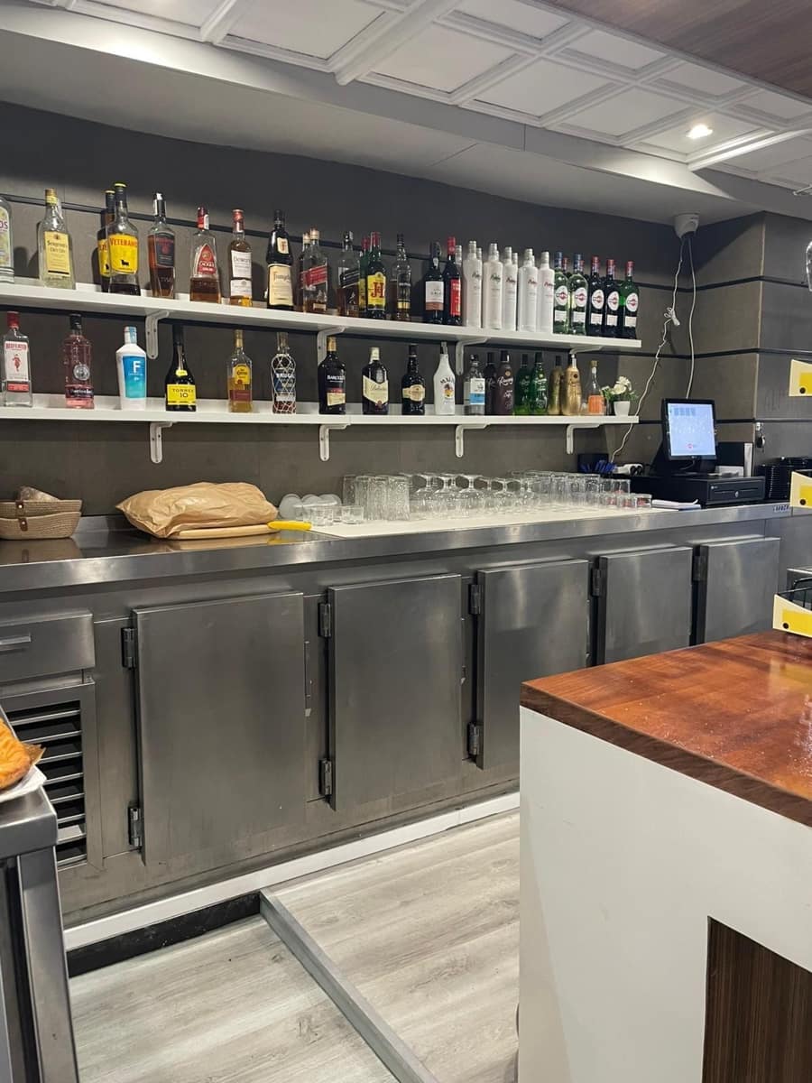 Local Commercial à louer à La Corogne ville - 1 500 € (Ref: 8969958)