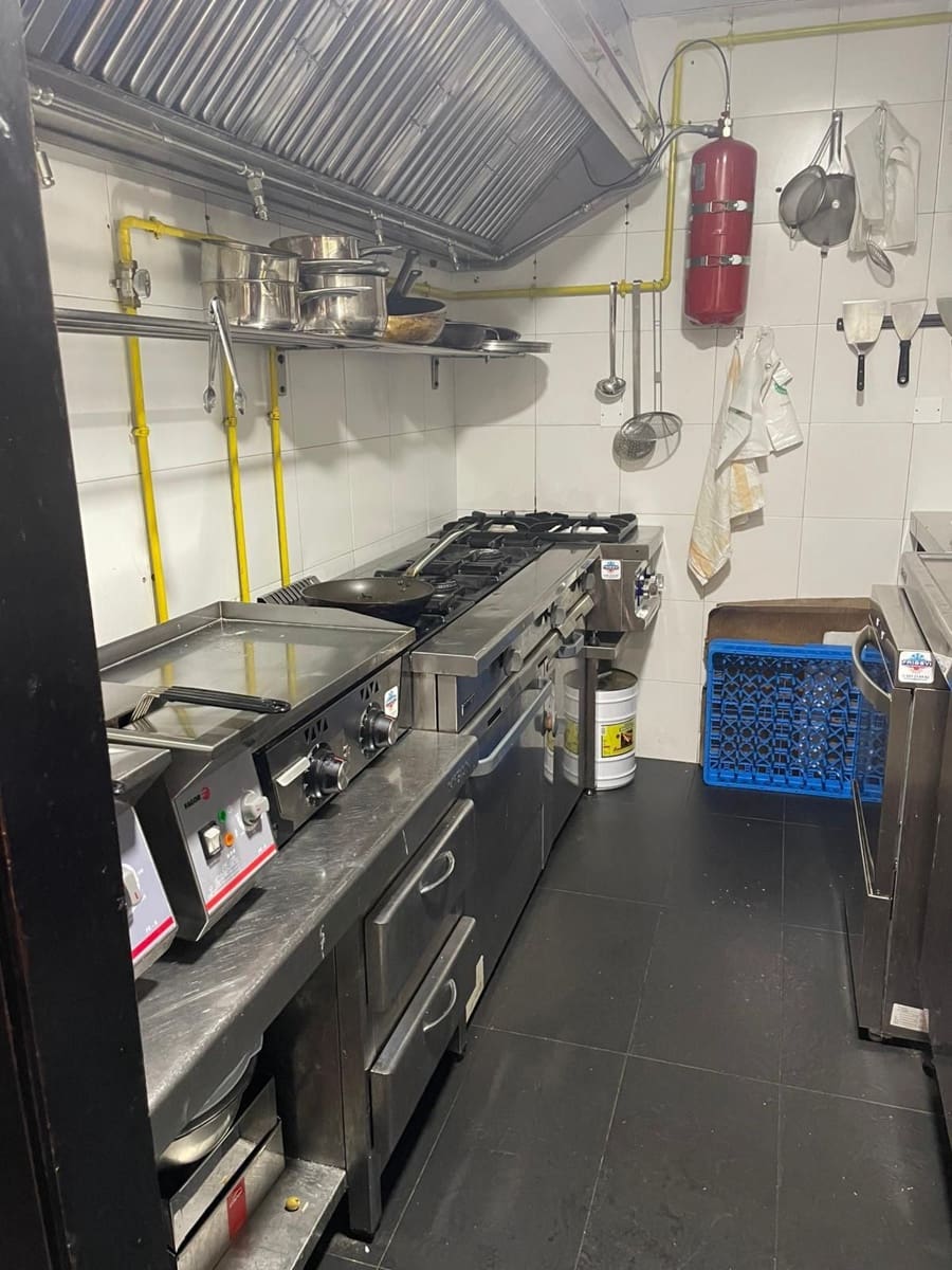 Local Commercial à louer à La Corogne ville - 1 500 € (Ref: 8969958)