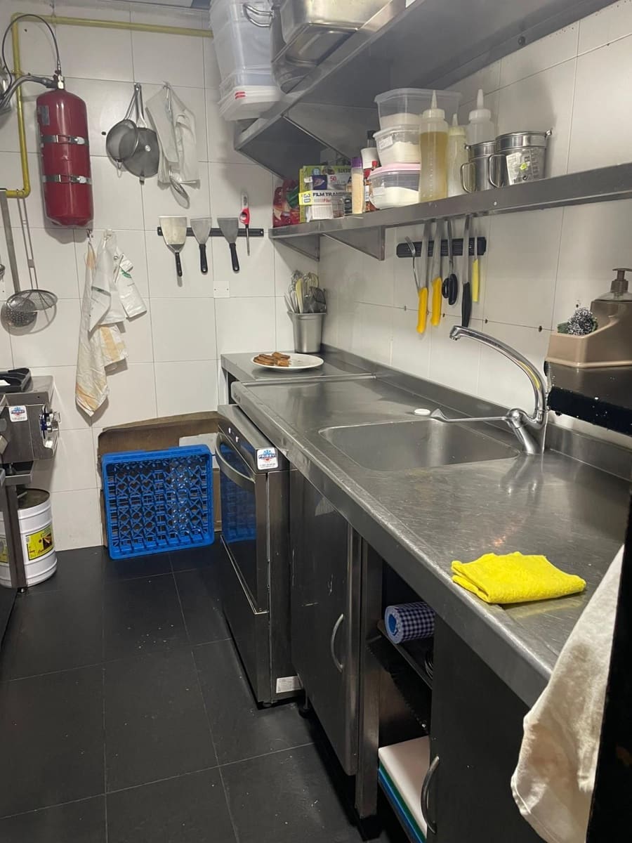 Local Commercial à louer à La Corogne ville - 1 500 € (Ref: 8969958)