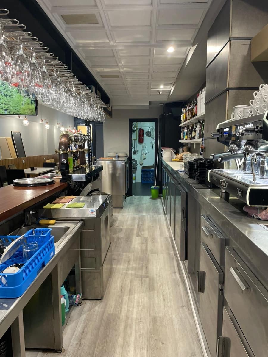 Local Commercial à louer à La Corogne ville - 1 500 € (Ref: 8969958)