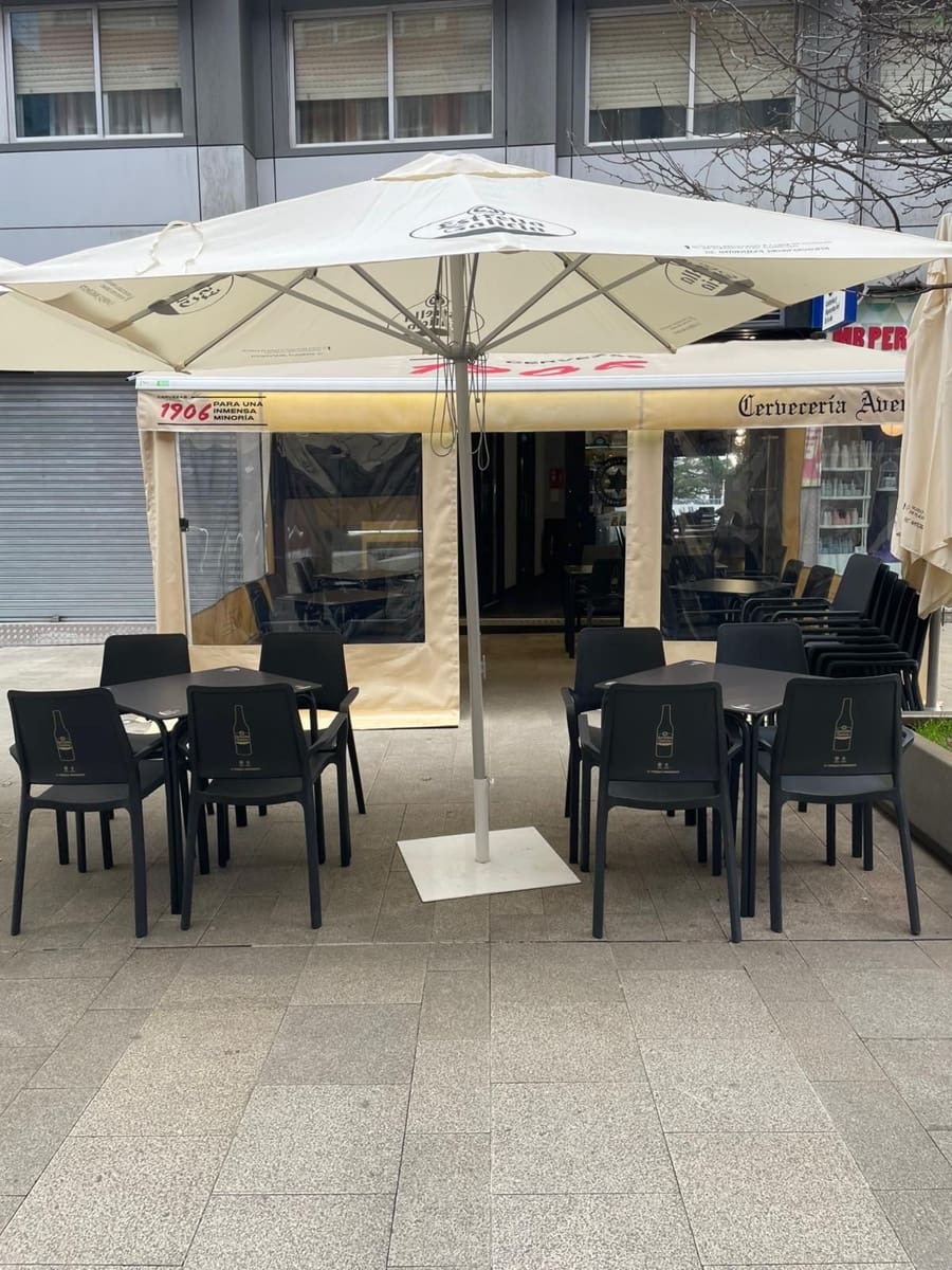 Local Commercial à louer à La Corogne ville - 1 500 € (Ref: 8969958)