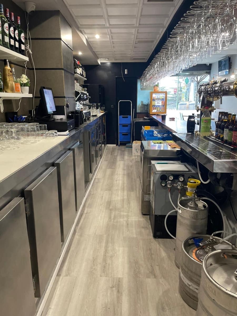 Local Commercial à louer à La Corogne ville - 1 500 € (Ref: 8969958)