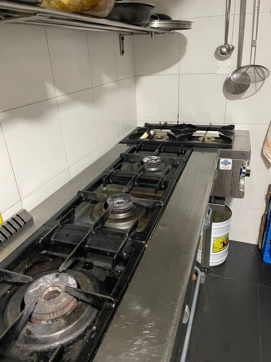 Local Commercial à louer à La Corogne ville - 1 500 € (Ref: 8969958)