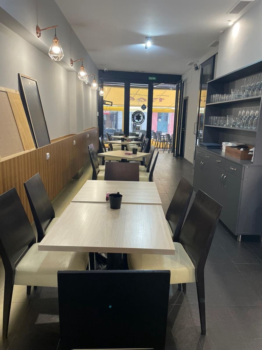 Local Commercial à louer à La Corogne ville - 1 500 € (Ref: 8969958)