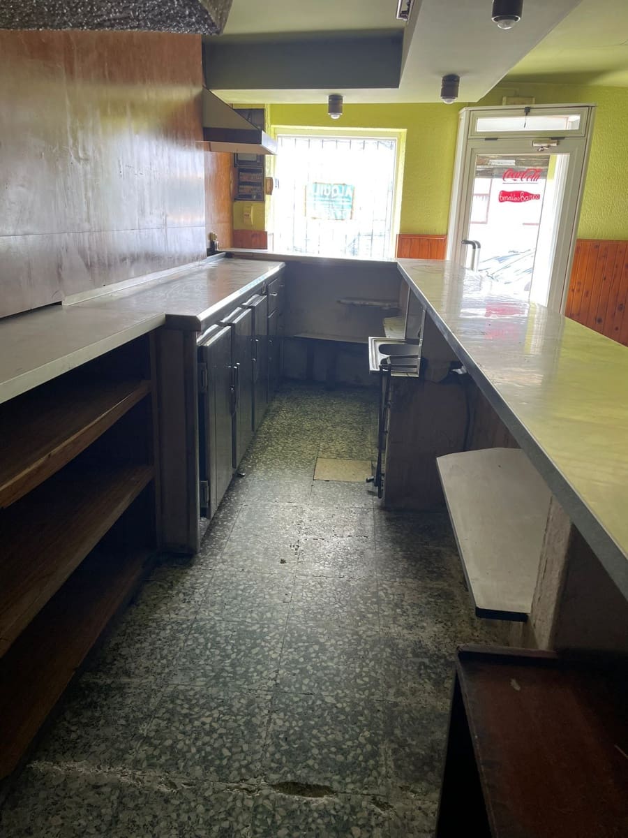 Commerciale da affittare in A Coruna citta - 500 € (Rif: 8985453)