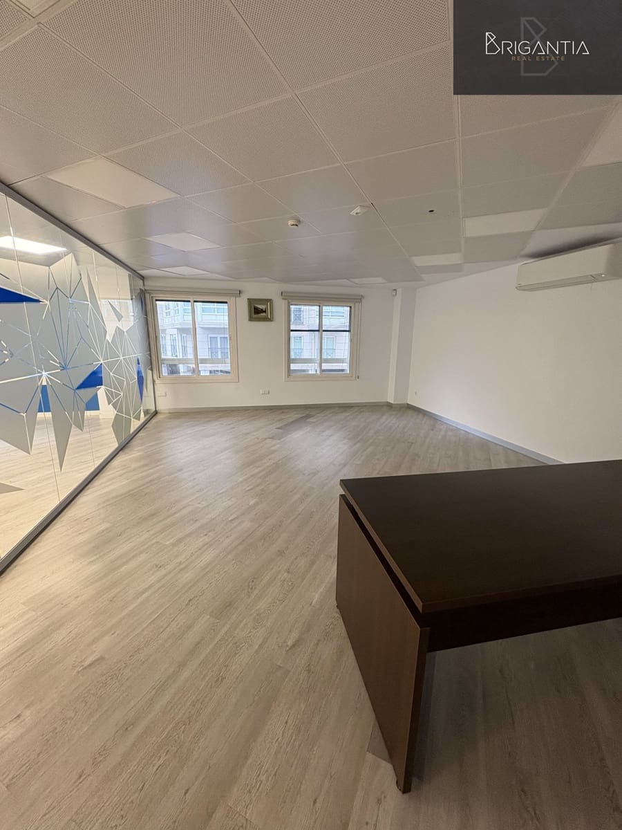 5 bedroom Commercial for rent in A Coruna city - € 1,500 (Ref: 9034210)