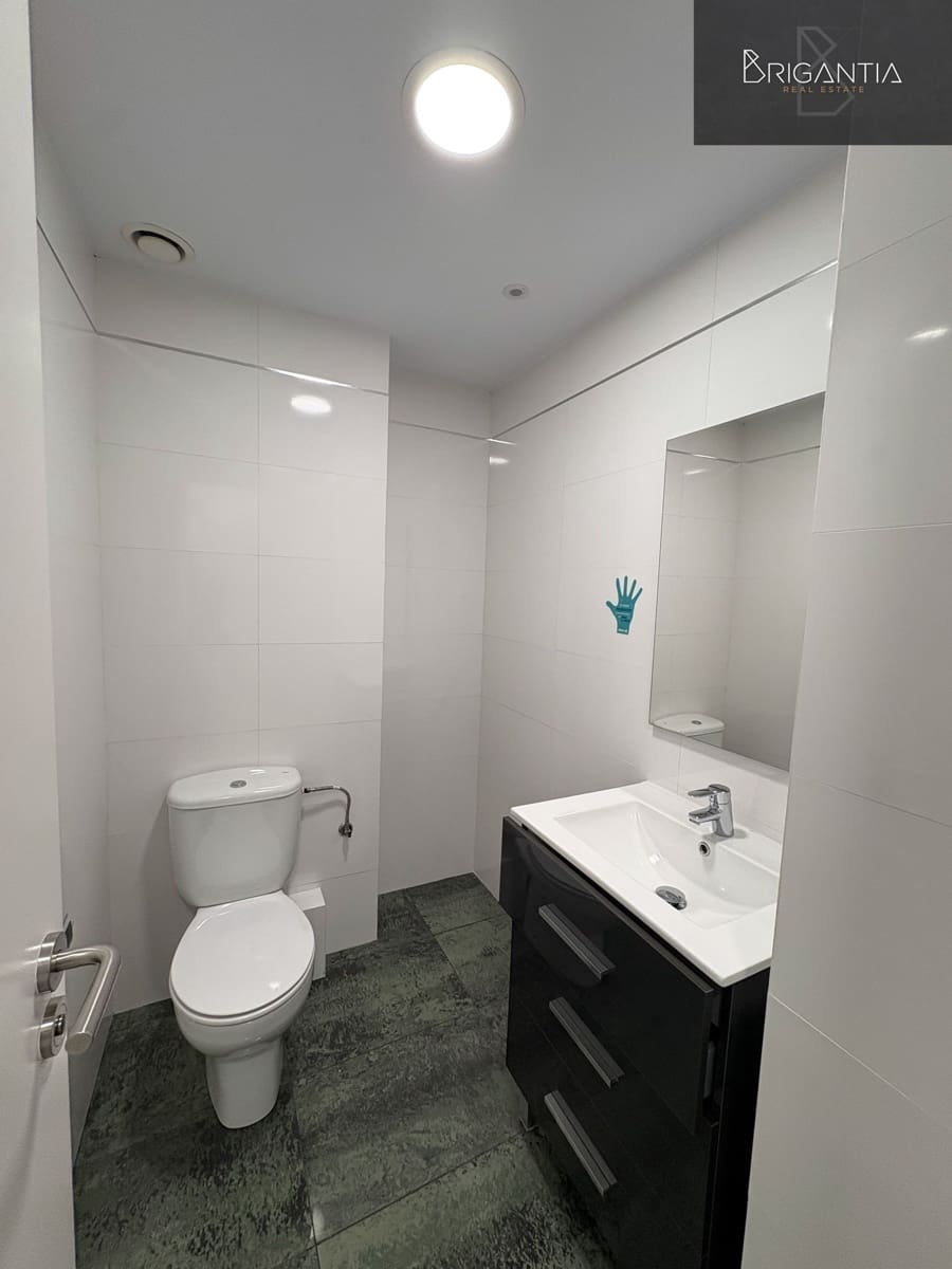 5 bedroom Commercial for rent in A Coruna city - € 1,500 (Ref: 9034210)