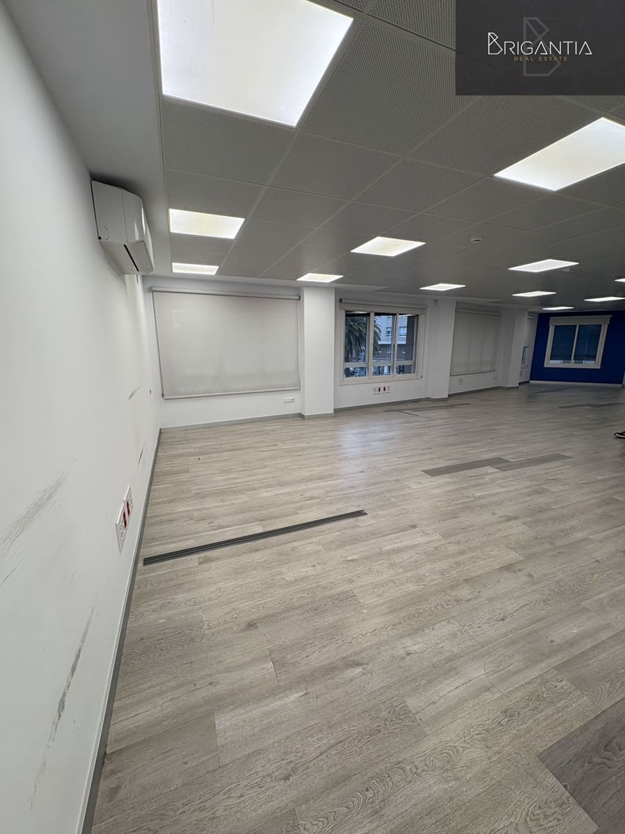 5 bedroom Commercial for rent in A Coruna city - € 1,500 (Ref: 9034210)