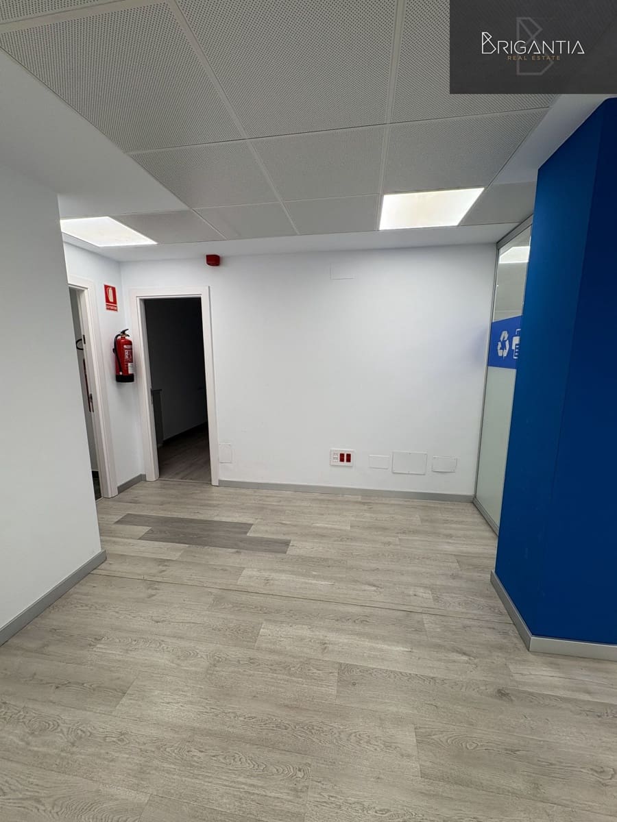 5 bedroom Commercial for rent in A Coruna city - € 1,500 (Ref: 9034210)