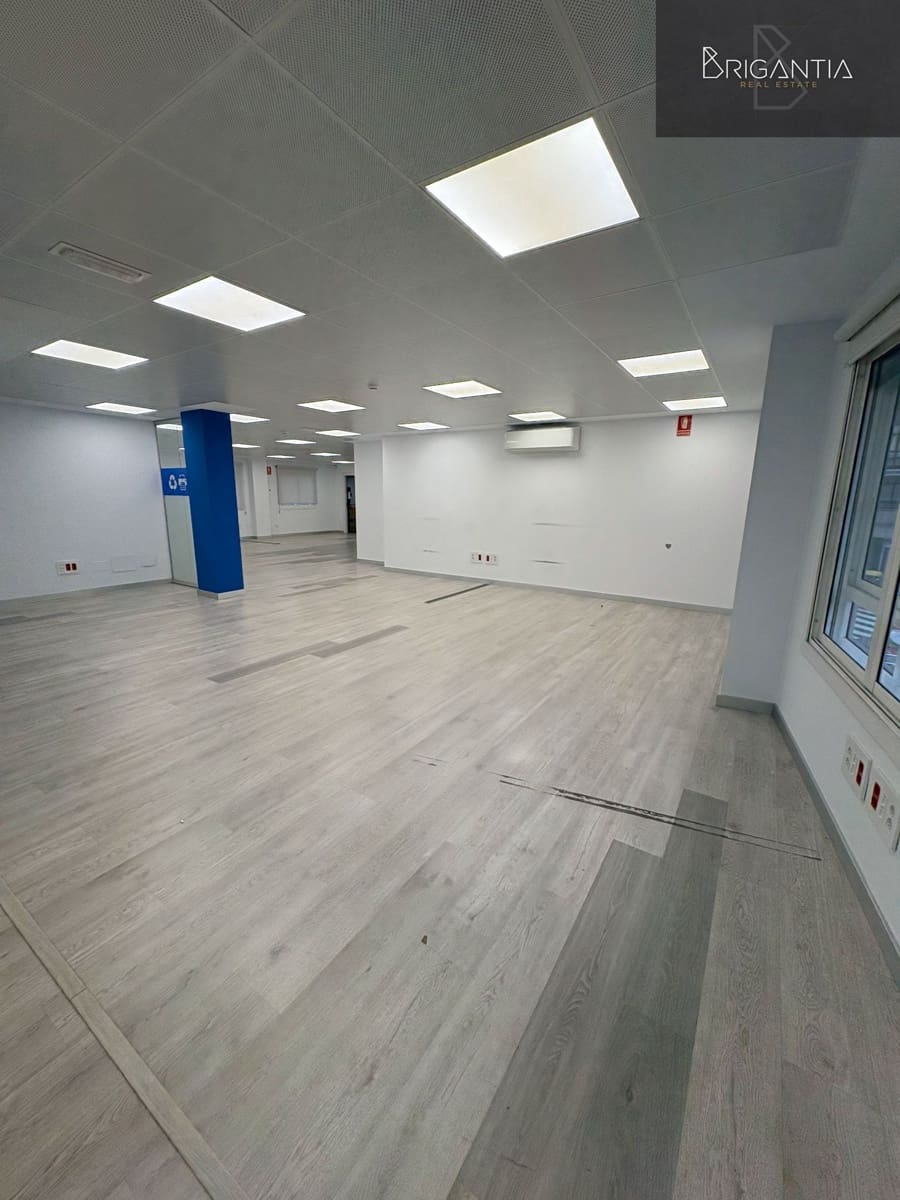 5 bedroom Commercial for rent in A Coruna city - € 1,500 (Ref: 9034210)