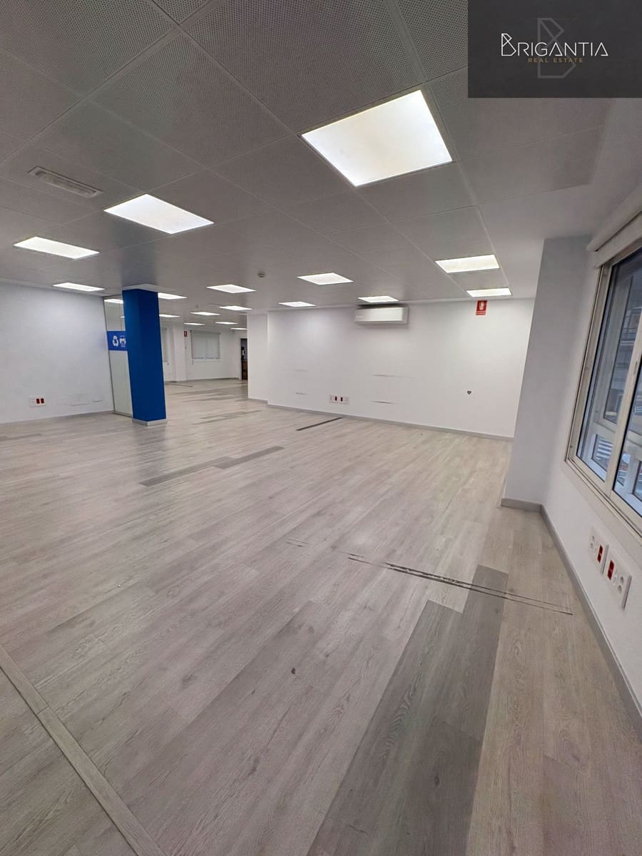 5 bedroom Commercial for rent in A Coruna city - € 1,500 (Ref: 9034210)