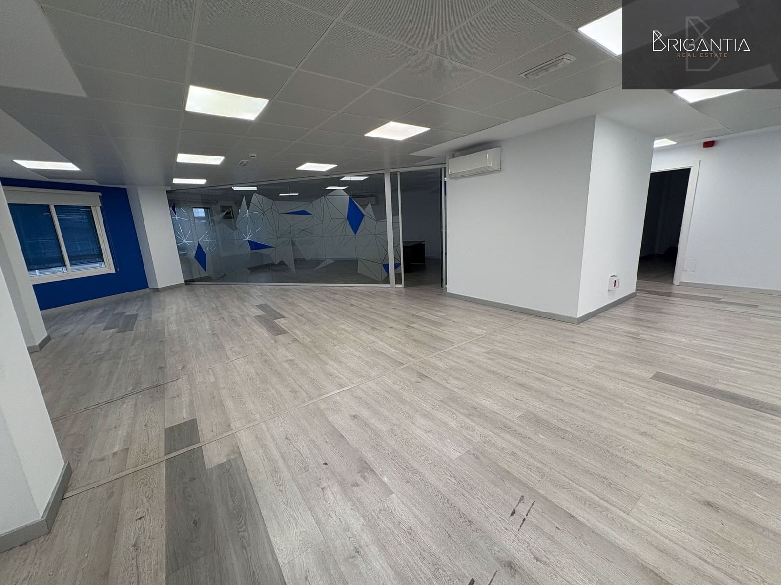 5 bedroom Commercial for rent in A Coruna city - € 1,500 (Ref: 9034210)