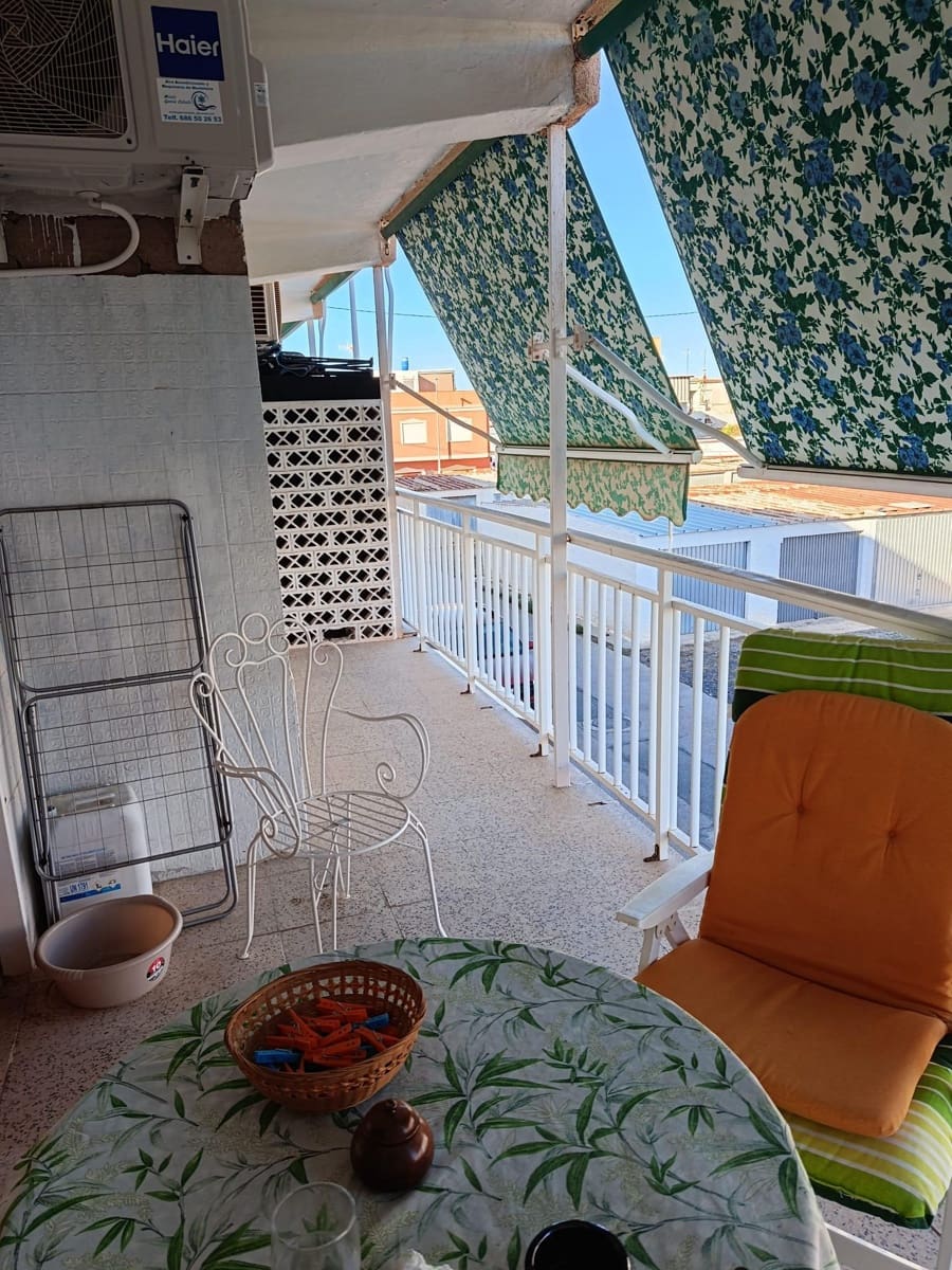 Appartement de 2 chambres à louer à Islas Menores - 650 € (Ref: 10077185)