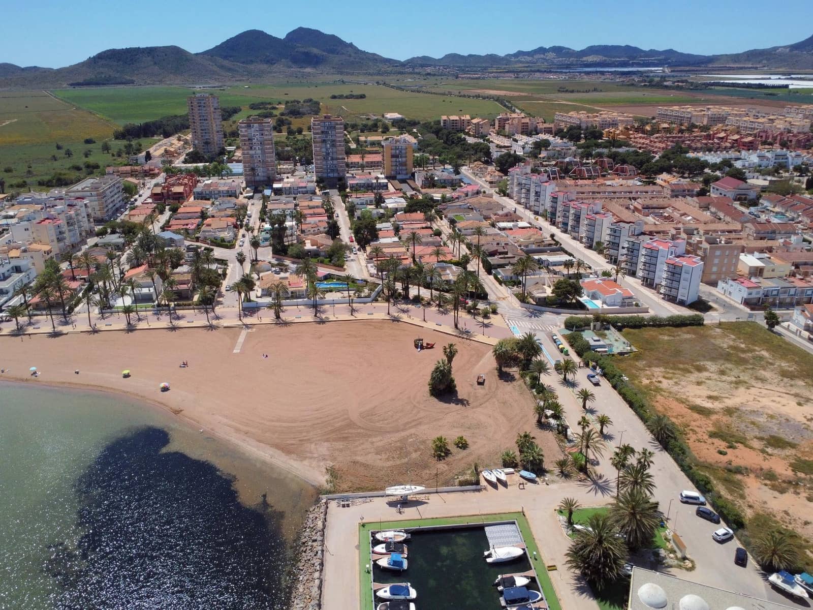 4 makuuhuone Omakotitalo myytävänä paikassa Islas Menores - 200 000 € (Ref: 8681767)