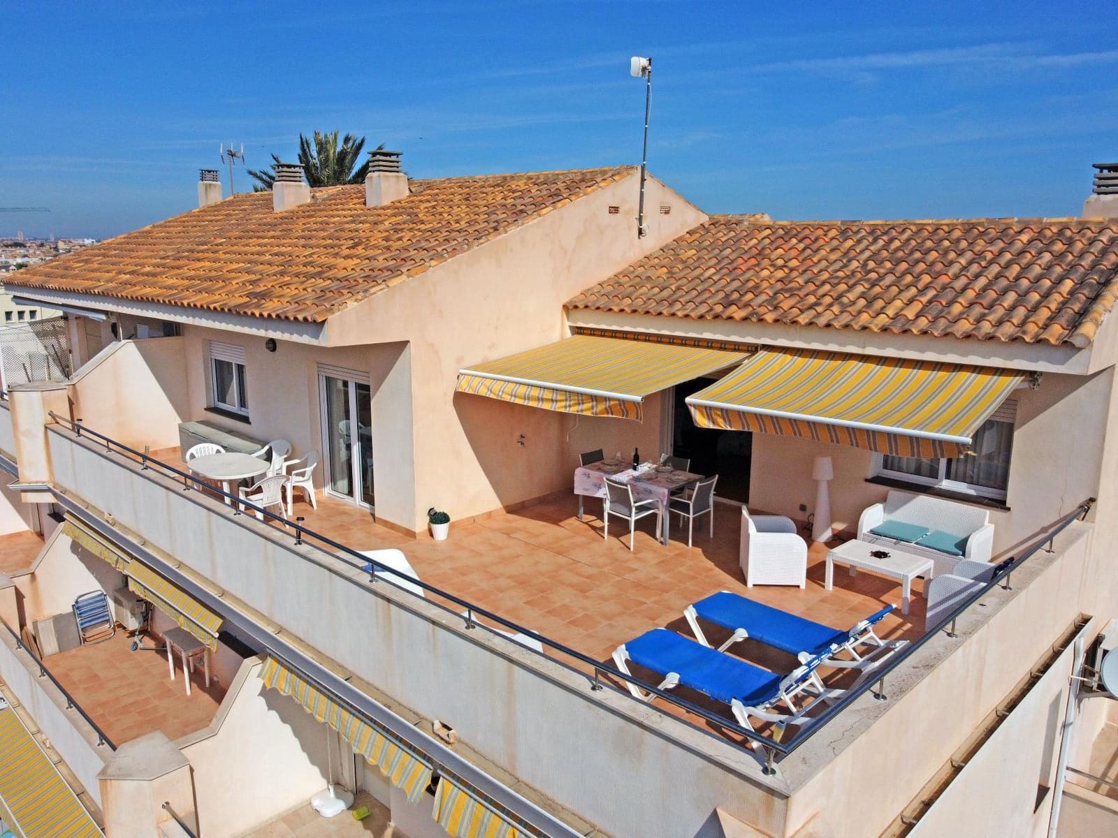 3 makuuhuone Huoneisto vuokrattavana paikassa Cabo de Palos mukana 
autotalli - 2 500 € (Ref: 9417984)