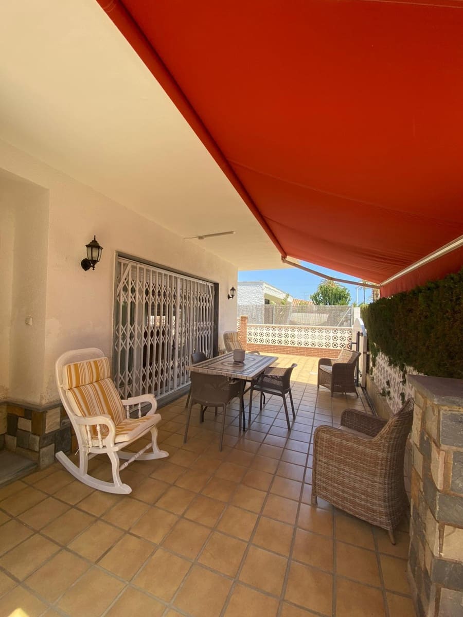 4 bedroom Villa for sale in Mar de Cristal with garage - € 290,000 (Ref: 9417986)