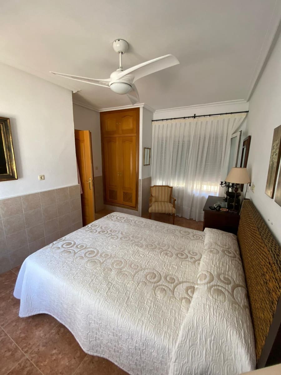 4 bedroom Villa for sale in Mar de Cristal with garage - € 290,000 (Ref: 9417986)