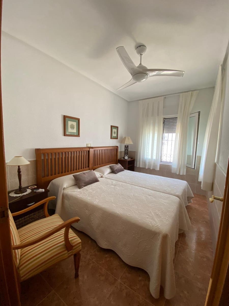 4 bedroom Villa for sale in Mar de Cristal with garage - € 290,000 (Ref: 9417986)