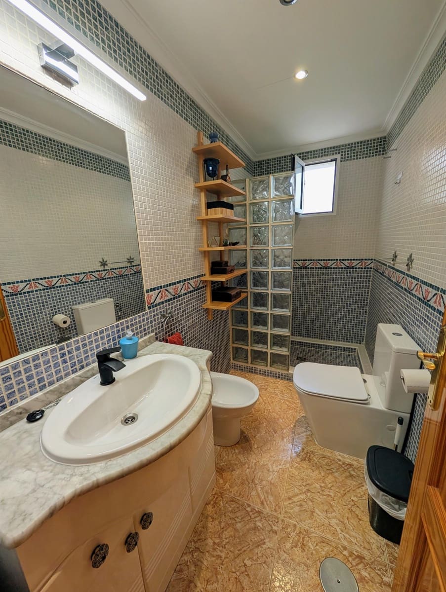 2 makuuhuone Huoneisto vuokrattavana paikassa Islas Menores - 2 300 € (Ref: 9548407)